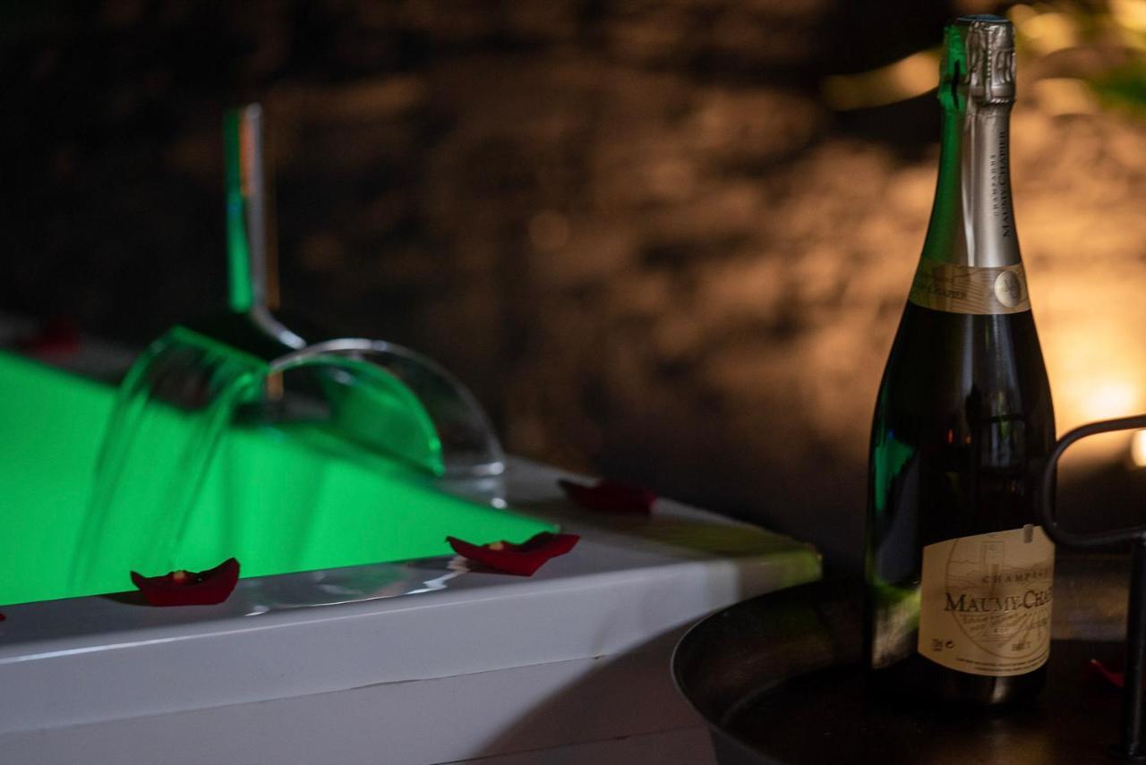 Love Suites & Spa "Le Loft" Avec Jacuzzi Privatif مُدي المظهر الخارجي الصورة